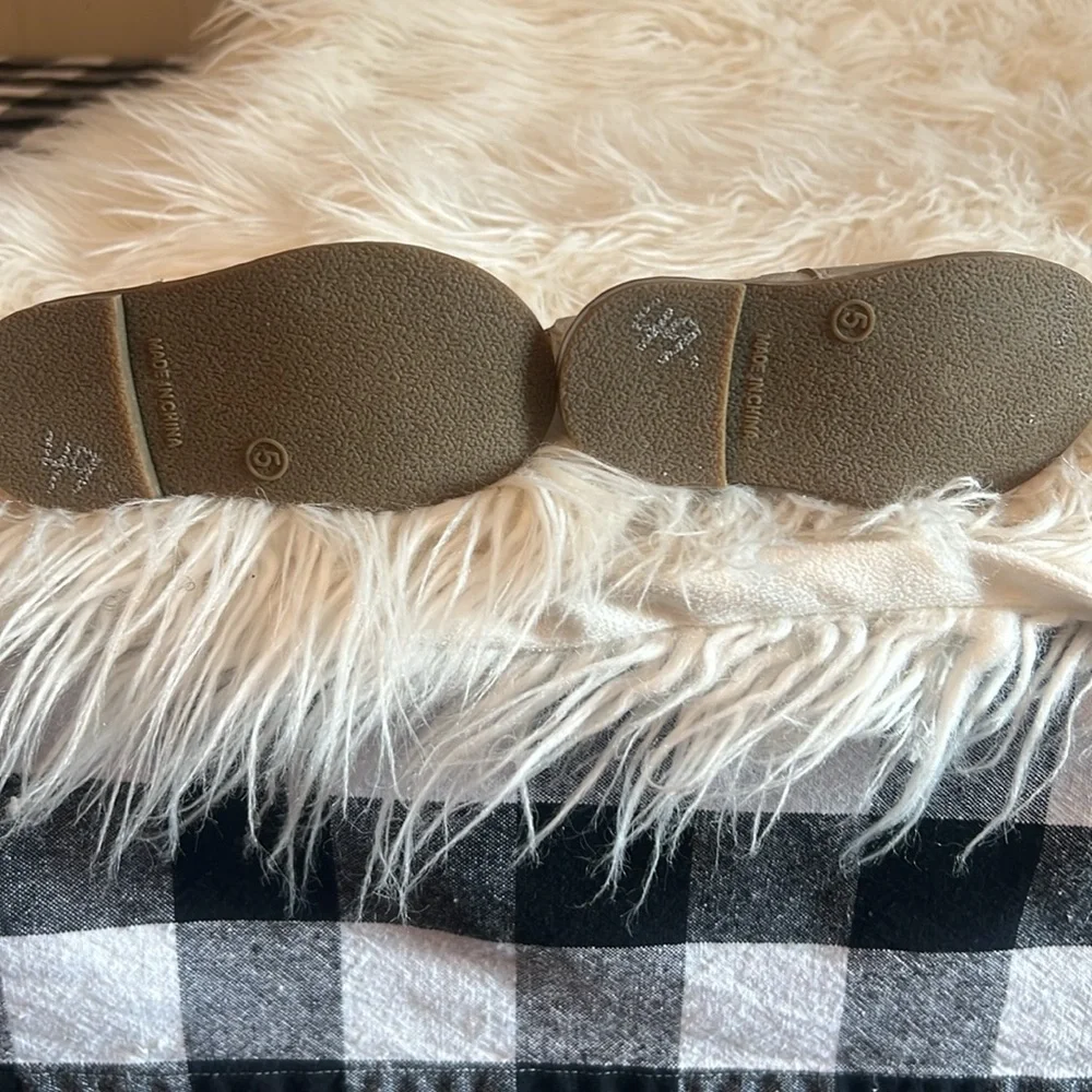 Little girls boots - Picture 2 of 4